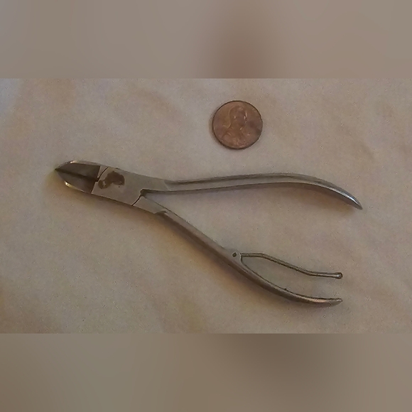 Vintage Nail Clippers Cuticle Nipper Toenail Clipper Beauty Tool - Picture 2 of 6